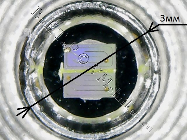 Кристалл поддельного светодиода 3 Вт из Китая под микроскопом 